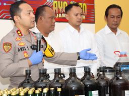 Polres Batu Ungkap Home Industri Miras Diduga Ilegal