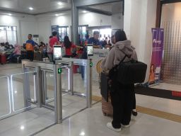 Sebanyak 480.911 Pelanggan Gunakan KA dari Seluruh Stasiun Daop 8 di Bulan Agustus 2024
