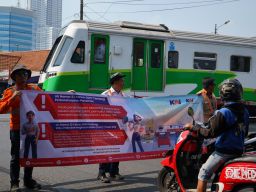 KAI Commuter Sosialisasi Keselamatan Perlintasan Sebidang, Peringati HUT ke-16