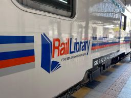 HUT KAI ke-79 Hadirkan Layanan Rail Clinic dan Rail Library di Stasiun Bangil