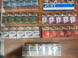 Satreskrim Polres Tanjung Perak Serahkan Rokok Ilegal ke Bea Cukai