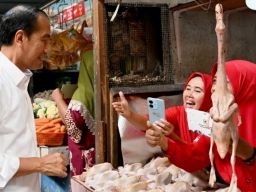 Kunjungan Presiden Jokowi di Pasar Soponyono dan Pamit Purna Tugas ke Masyarakat