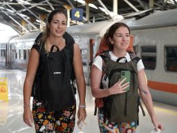 55.590 Pelanggan Mancanegara Gunakan Kereta Api Daop 8 Surabaya