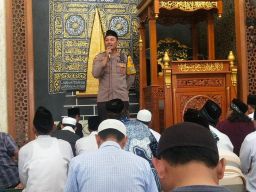Kapolsek Menganti Gelar Safari Jum'at dan Beri Himbauan Kamtibmas