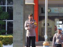 Wakapolres Gresik Pimpin Apel Pagi, Ingatkan Dampak Bencana Musim Kemarau