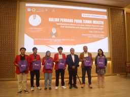 PT KAI Daop 8 Berikan Kuliah Perdana Mahasiswa Prodi Teknik Industri