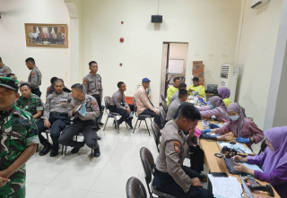 Empat Dara Cantik “New Putramega” Hibur Donor Darah PWI Jatim