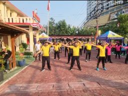 HUT Bhayangkara ke -79 Polsek Sawahan Menggelar Olahraga Bersama