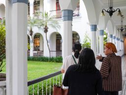 Hotel Majapahit Surabaya - MGallery Collection Rayakan Heritage Day dengan Heritage Hotel Tour