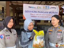 Gerakan pangan Beras Murah, Samsat Surabaya Utara Salurkan Dua Ton Beras 