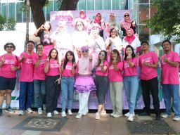 Adi Husada Cancer Center dan Lovepink Bersinergi dalam Indonesia Goes Pink 2025 di Surabaya