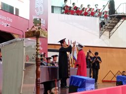 Universitas Dinamika(STIKOM SURABAYA) Gelar Wisuda Angkatan ke-55, Luluskan 215 Mahasiswa Terbaik