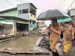 Bupati Subandi Sidak Banjir & Berikan Solusi di Perbatasan Desa Tambak Sawah - Tambak Rejo