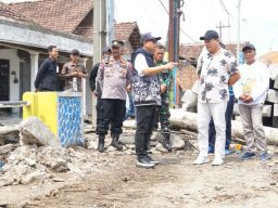 Sidak Infrastruktur di Bringinbendo dan Trosobo, Bupati Sidoarjo : Ketepatan Waktu Lebih Penting