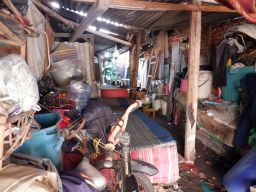 Pemkab Sidoarjo Segera Renovasi Rumah Kakek Pencari Rongsokan