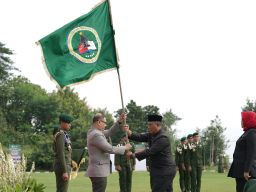 Kadindik Jatim Pimpin Sertijab Kepala SMAN 5 Taruna Brawijaya,Tegaskan Pendidikan Berkarakter