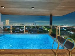 Liburan Tanpa Jauh-Jauh, Aston Inn Jemursari Punya Promo Staycation Rp399.000 Nett