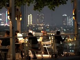 Rayakan Valentine Lebih Berkesan, Java Paragon Hadirkan Konsep Hybrid Buffet dan Rooftop Dining