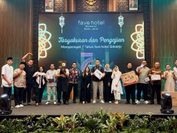 fave hotel Sidoarjo Rayakan Anniversary ke-7 dengan Pengajian dan Aksi Sosial di Bulan Ramadhan