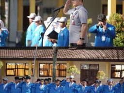 Kadindik Jatim Tekankan Disiplin dan Gaya Hidup Berkelanjutan di SMKN 1 Ampelgading