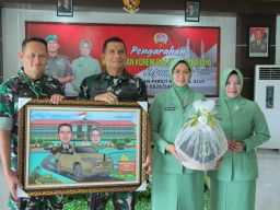 Safari Ramadhan Penuh Berkah: Kehangatan Silaturahmi Danrem 084/Bhaskara Jaya di Kodim Sampang