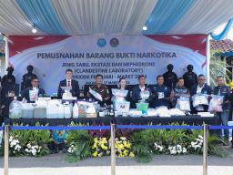 BNN Musnahkan 35 KG Barang Bukti Narkotika Hasil Kasus Clandestine Laboratory Dan Bandara Di Bali