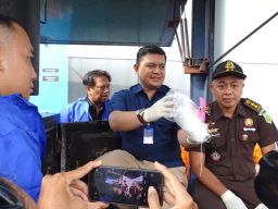 BNN Provinsi Jawa Timur Memusnakan Barang Bukti 989,679 gram Narkotika Jenis Sabu