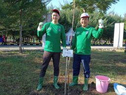 Peringatan Hari Bumi,Yayasan Wing Peduli Gelar Aksi Bersih Lingkungan dan Tanam 1.000 Pohon