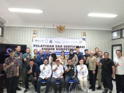 Fakultas Vokasi UNESA Gelar Pelatihan dan Sertifikasi Asesor Kompetensi,Perkuat SDM Pelatih Olahraga