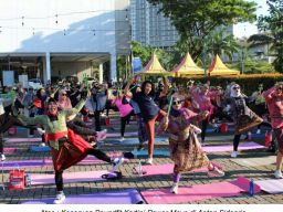 Merayakan Semangat Kartini, Aston Sidoarjo Gelar Poundfit Kartini Power Move