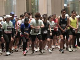 Event Lari Unik! WESTIN VERTICAL RUN 2026 Sajikan Rute 10K di Area Golf dan Aksi Peduli Disabilitas