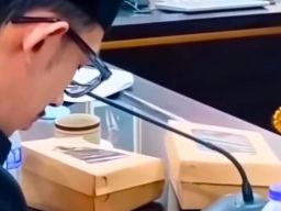 Viral! Oknum DPRD Jember Diduga Asyik Main Game Saat Rapat Stunting dan Kematian Bayi