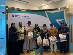 Baksos'e Suroboyo Terima Bantuan Seragam Rompi, Kerjasama Dengan PT.Terminal Petikemas Semakin Erat