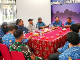 Baksos'e Suroboyo Gandeng Kecamatan Lakarsantri Hidupkan Konsep DOKAR ala Pasar Tradisional