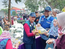 Antusiasme Warga Pakal Membludak,Sego Rongewu Bersama PT Terminal Petikemas Surabaya Sukses digelar
