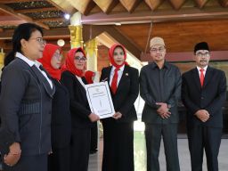 Kukuhkan 29 Kepala UPTD Puskesmas,Wabup Sidoarjo Mimik Idayana Tekankan Pelayanan Cepat dan Ramah