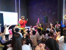 Aloft Surabaya Pakuwon City Ciptakan Sensasi Baru, Toddler Rave Party Perdana Sukses Digelar