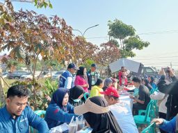 Baksos'e Suroboyo Gelar Dokar Show di Lakarsantri, Ratusan Warga Nikmati Layanan Sosial dan Bantuan