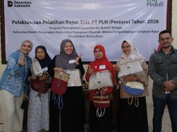Sasar Pasar Internasional, PLN UIP JBTB Berdayakan Kelompok Wanita Boyolali Lewat Pelatihan Merajut
