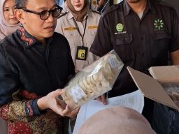 Karding Tinjau Layanan Karantina di Bandara Juanda, Pastikan Pengawasan Tak Hambat Arus Komoditas