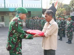 Dandim Tulungagung Berangkatkan Kirab Gelora Merah Putih Puncak Secang 2026