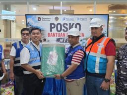 Peduli Korban Gempa NTT, KSOP Utama Tanjung Perak dan Pelindo Group Kirim Bantuan via MV Tidar