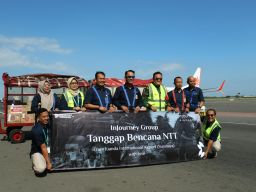 Injourney Airports Kirim 300 Kg Bantuan Untuk Korban Gempa NTT Melalui Bandara Juanda 