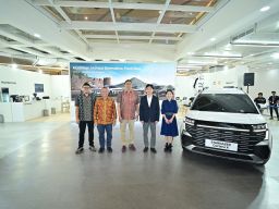 Hyundai Bawa Inovasi Mobilitas dan Harga Baru STARGAZER Cartenz ke GIIAS Surabaya 2026