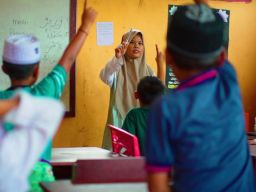 Listrik 24 Jam PLN di Lembah Mandailing Buka Jalan Cita-Cita Anak Desa Patialo