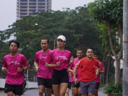 Pink Morning Club dan Road to Give Gaungkan Semangat Peduli Kanker Payudara di Surabaya