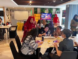 Dafam Pacific Caesar Surabaya Lestarikan Warisan Budaya Indonesia"Bangga Berbatik"