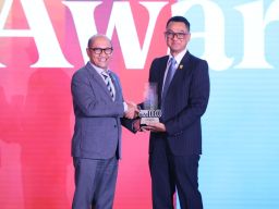 Transformasi Berorientasi Pelanggan Antar PLN Raih Sector Champion dan Runner Up Indonesia CX100