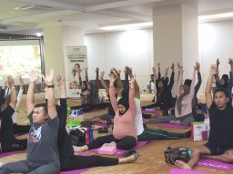 Grand Whiz Hotel Praxis Surabaya Dukung Edukasi Kesehatan Ibu dan Anak melalui Love in Every Breath
