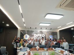 PKL Embong Blimbing Minta Perlindungan DPRD Surabaya, Khawatir Terdampak Normalisasi Saluran